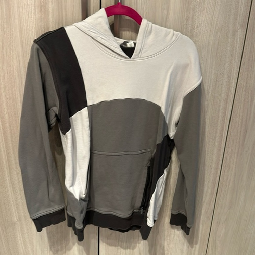 Lululemon hoodie size 6
